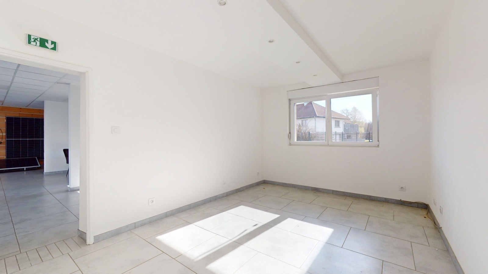 Image_, Local commercial, Menoncourt, ref :2329