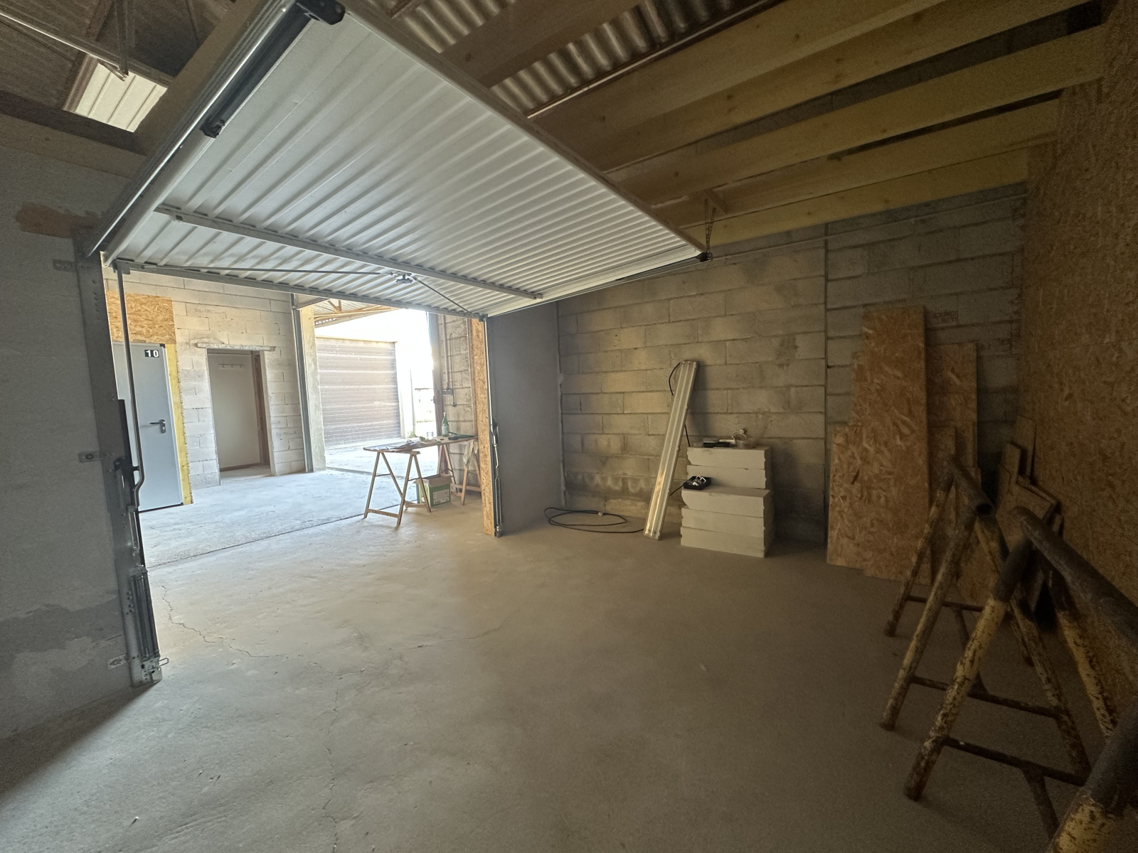 Image_, Garage, Pérouse, ref :2405