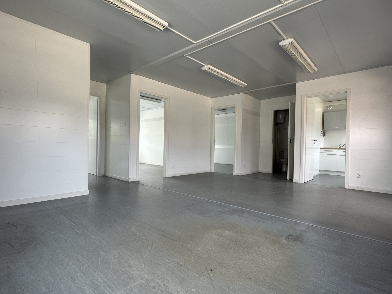 Image_, Local commercial, Pérouse, ref :2379