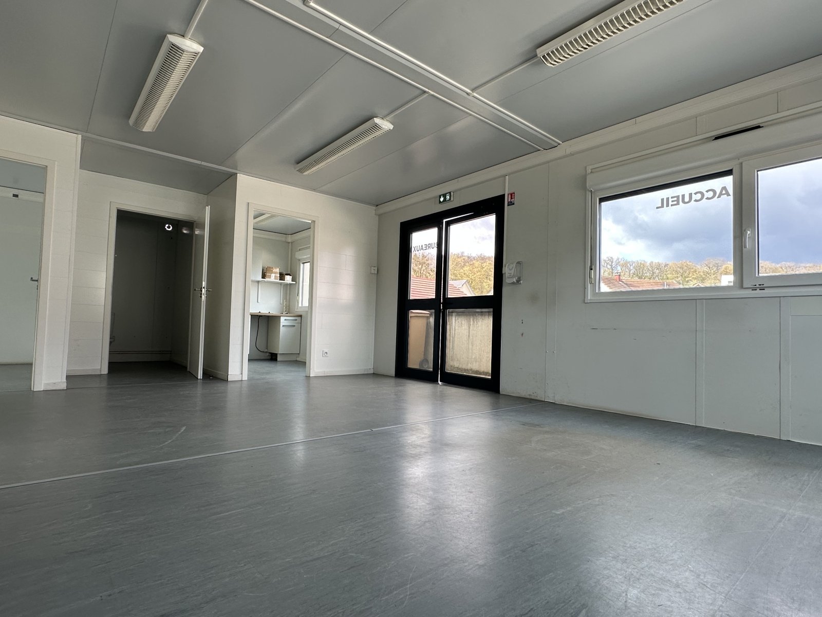 Image_, Local commercial, Pérouse, ref :2379