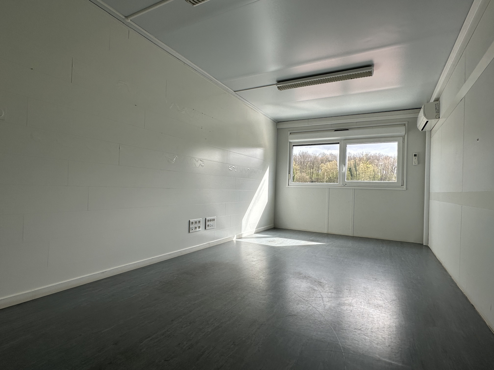 Image_, Local commercial, Pérouse, ref :2379