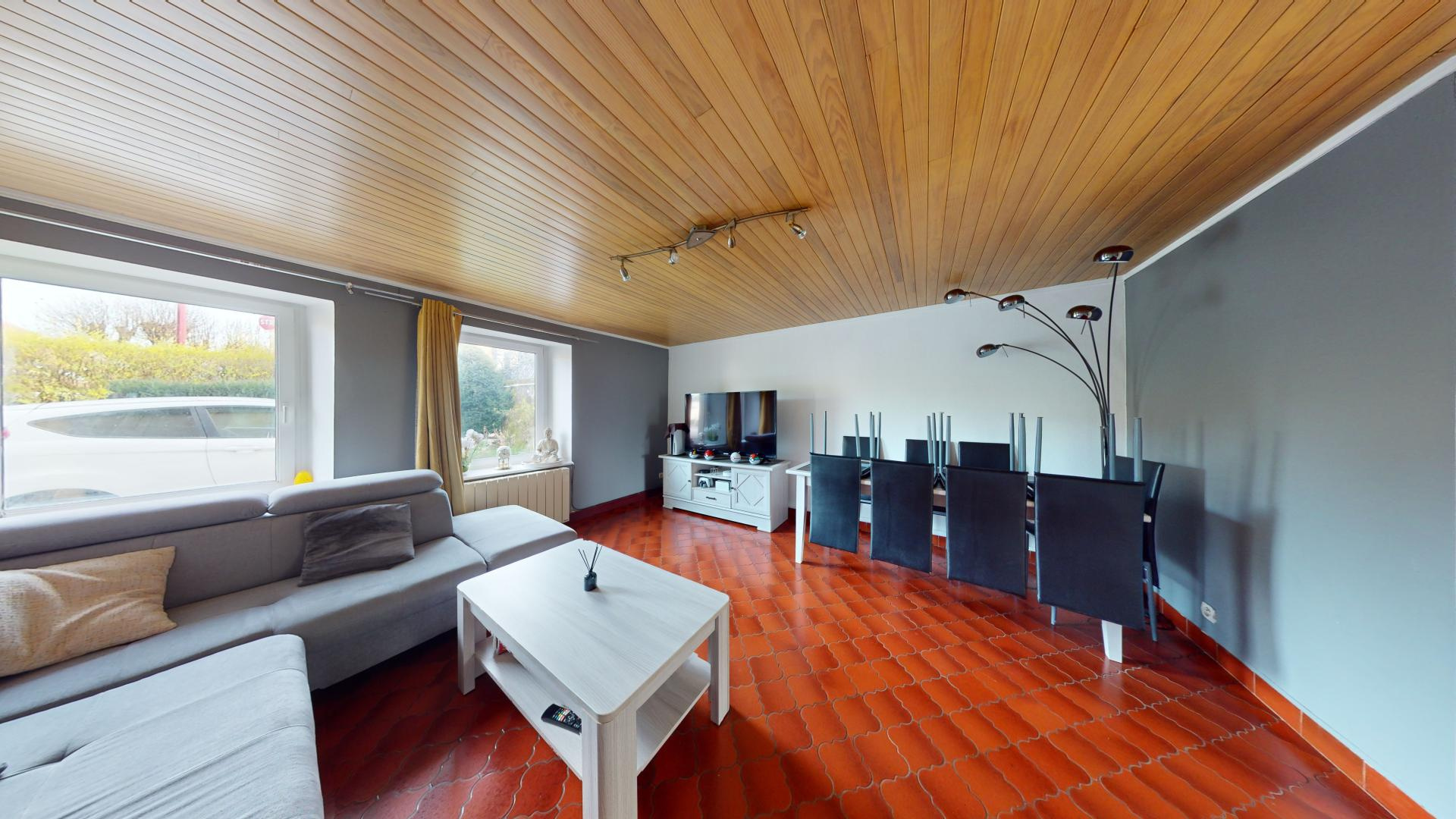 Bel immeuble de deux appartements à Sévenans